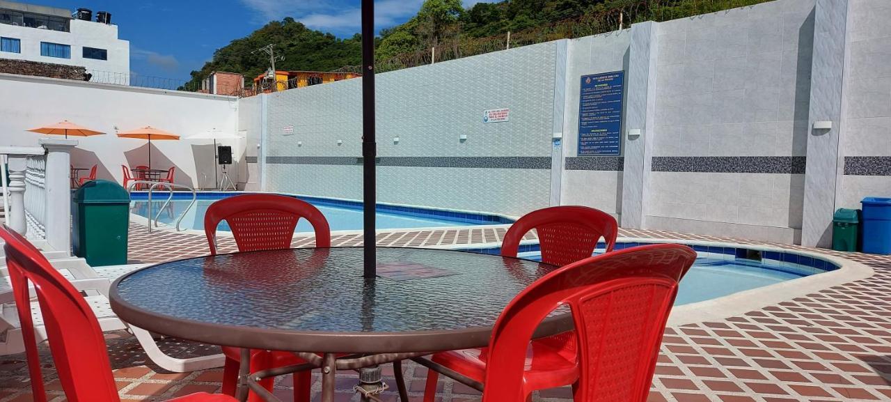 Hotel Emperador Barbosa  Ngoại thất bức ảnh