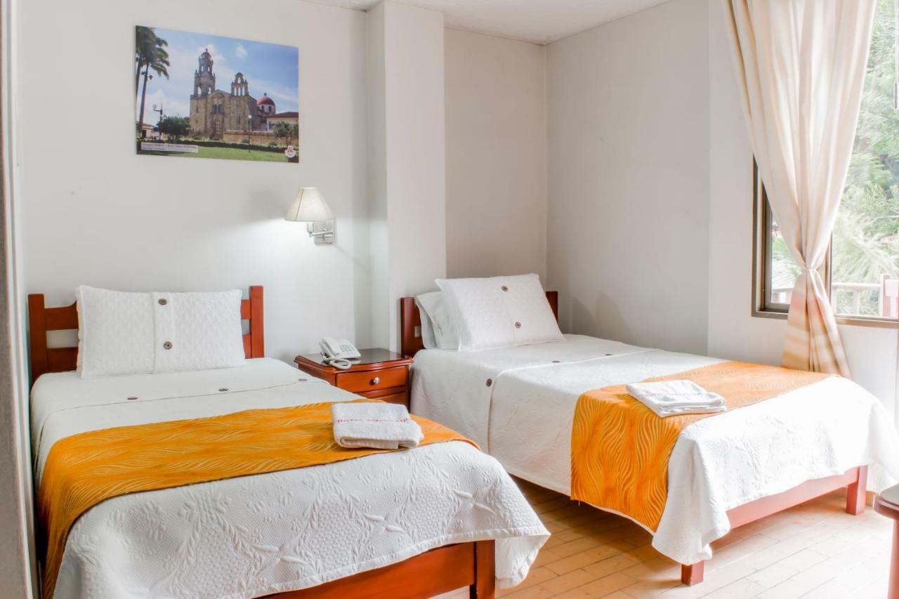 Hotel Emperador Barbosa  Phòng bức ảnh